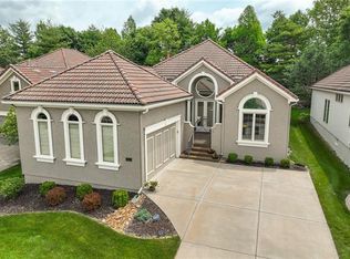4517 NE Fairway Homes Dr, Lees Summit, MO 64064