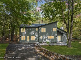 5806 Decker Rd, Bushkill, PA 18324