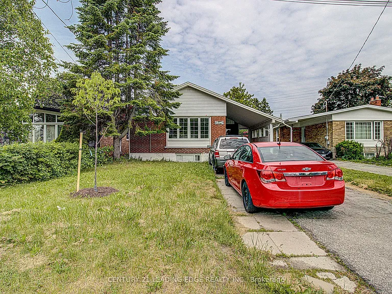 124 Haileybury Dr — Photo 2