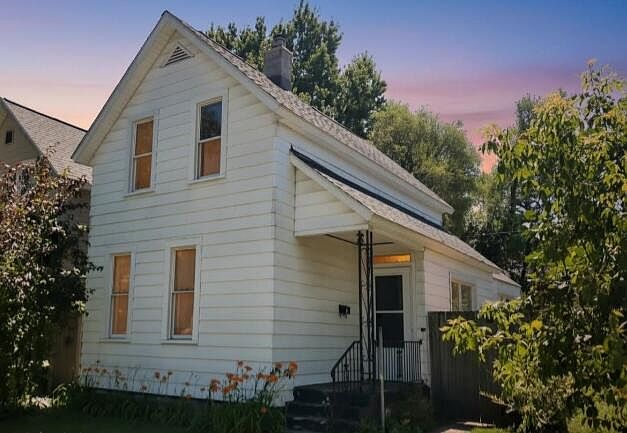1st image of 1006 Baldwin St SE