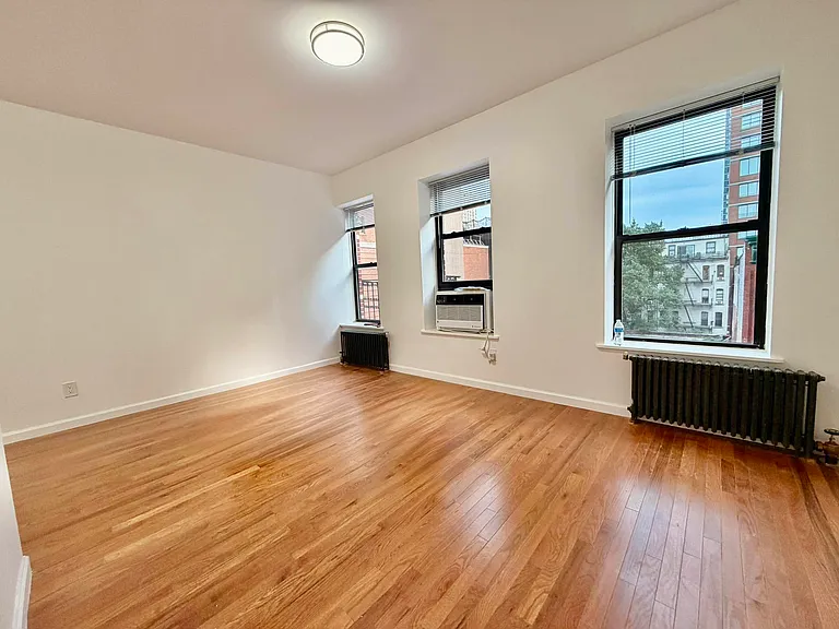 305 E 95th St #6B — Photo 12