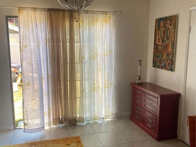 1644 Maple Dr #1 — Photo 4