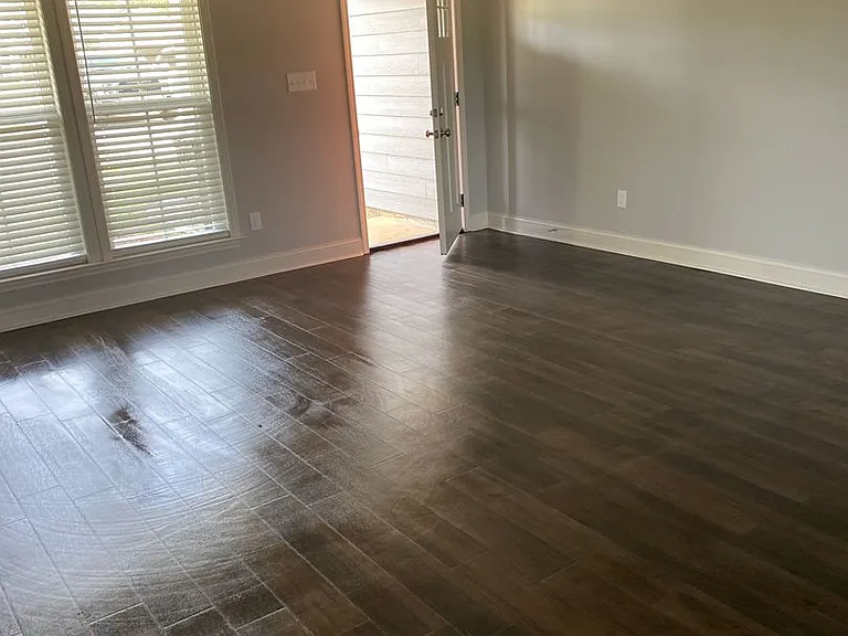 132 Shumard Ct — Photo 3