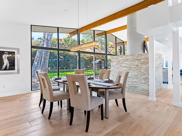6225 Frondosa Dr — Photo 17