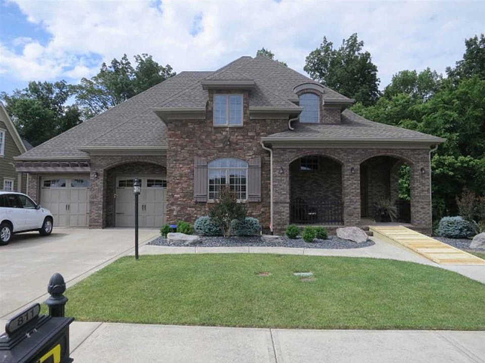 1st image of 811 Creekside Ln