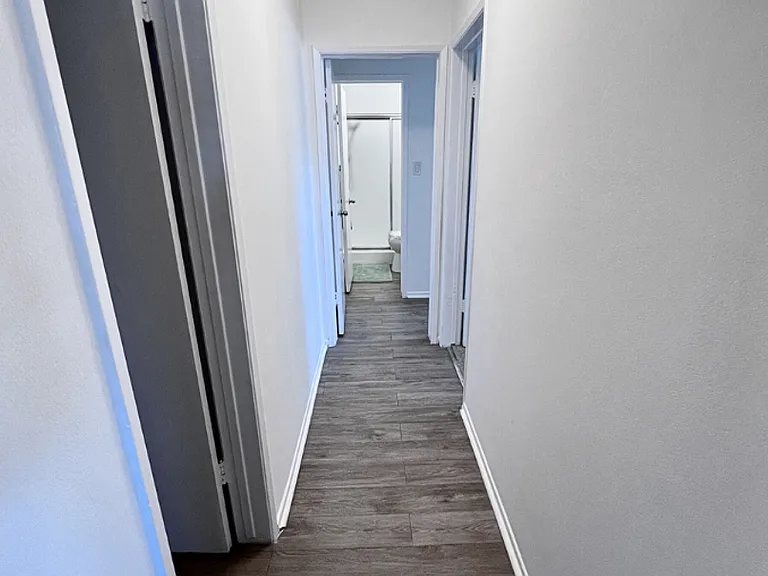 26110 Narbonne Ave — Photo 35