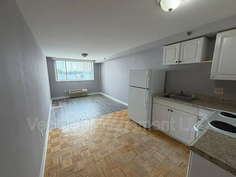 1 bed, 1.0 bath, 600 sqft, $1,450 — Photo 2