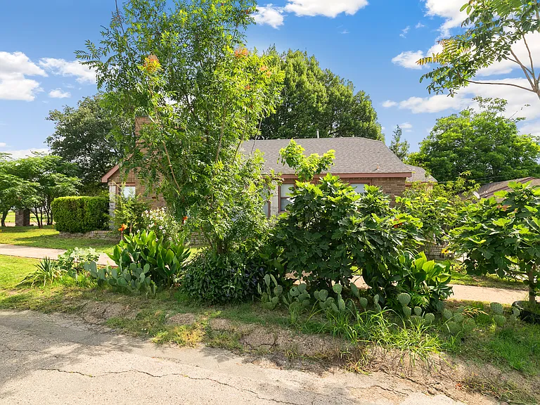 3422 W Jefferson Blvd — Photo 11