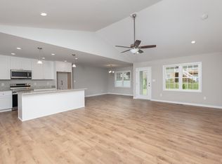 273 Jocelyn Ln, Waynesboro, VA 22980