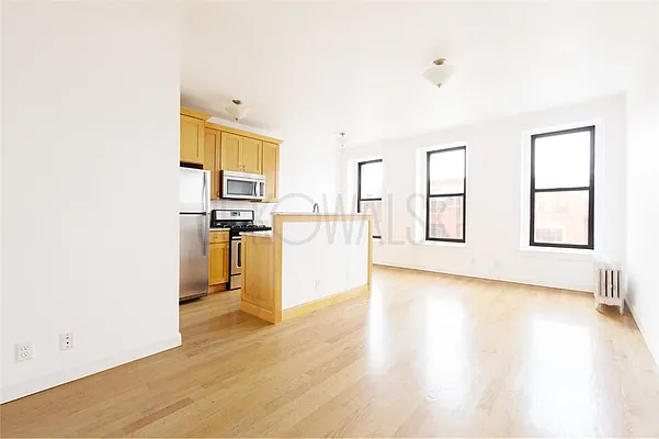 Rented by R New York | media 2