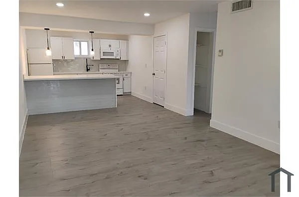 Building Photo - 2155 SW 72nd Ave