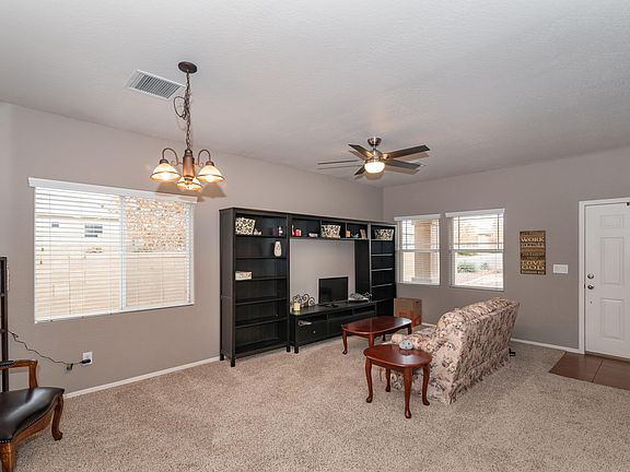 4th image of 696 N Blanco Ct