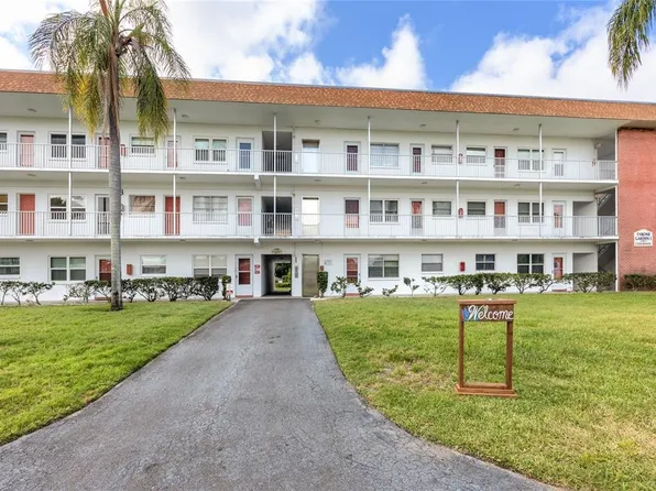 5728 14th Ave N APT 305B, Saint Petersburg, FL 33710