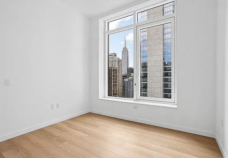 255 E 39th St #Penthouse 5E