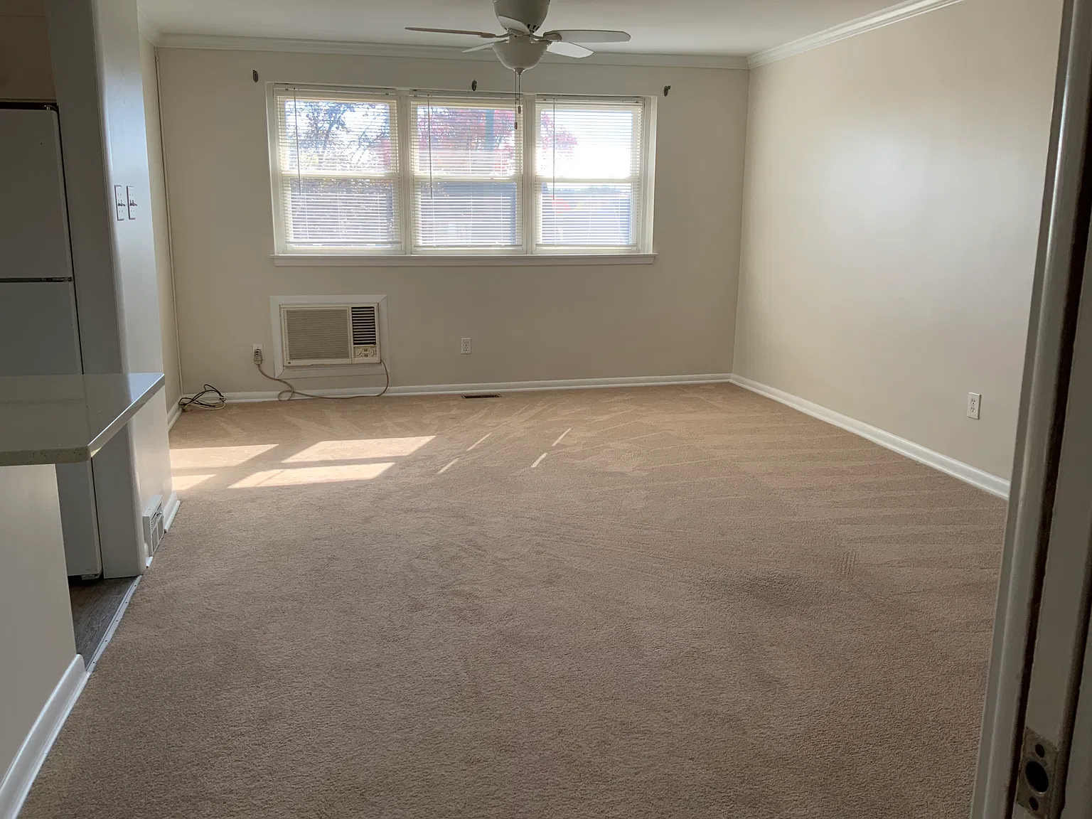 2 bed, 900 sqft, $1,750 — Photo 2