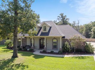 6112 Olde Magnolia Dr, Ocean Springs, MS 39564
