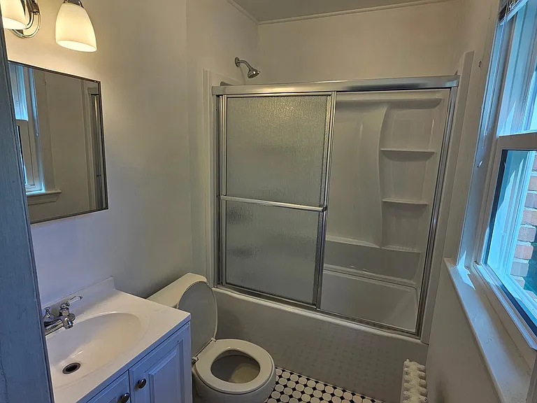 2900 Clearview Ave #1 — Photo 11