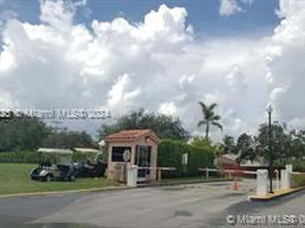 8540 SW 133rd Avenue Rd APT 304, Miami, FL 33183