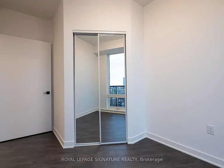 1185 Dupont St #1016 — Photo 13