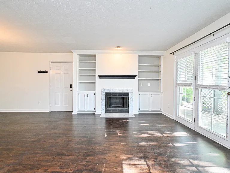 3021 Stratford Ct #1 — Photo 13