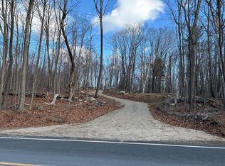 998 Main Rd, Granville, MA 01034