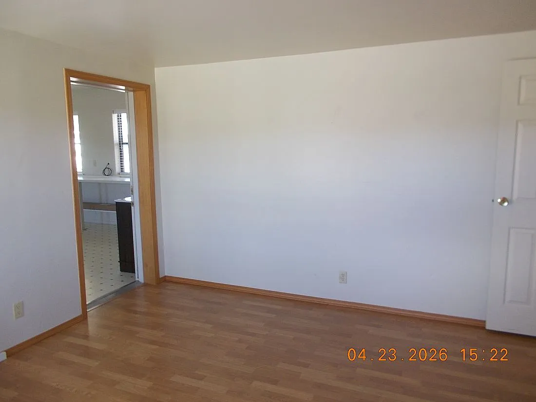 2 bed, 1500 sqft, $1,450 — Photo 4