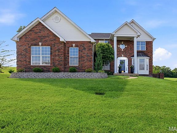 2nd image of 444 Eagle Pointe Landing Dr