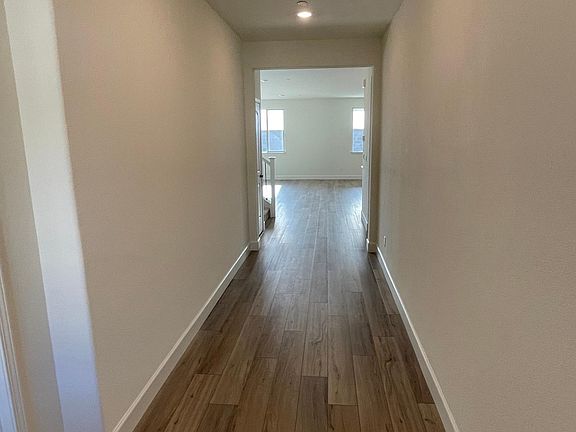 4th image of 6121 Oberlander Dr