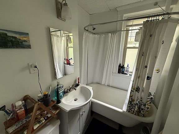 4th image of 12 Brainerd Rd #11