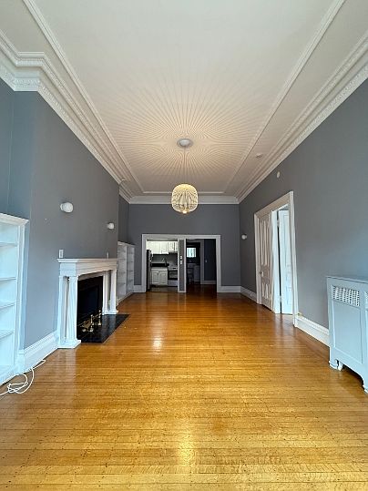 2nd image of 119 Marlborough St APT 4
