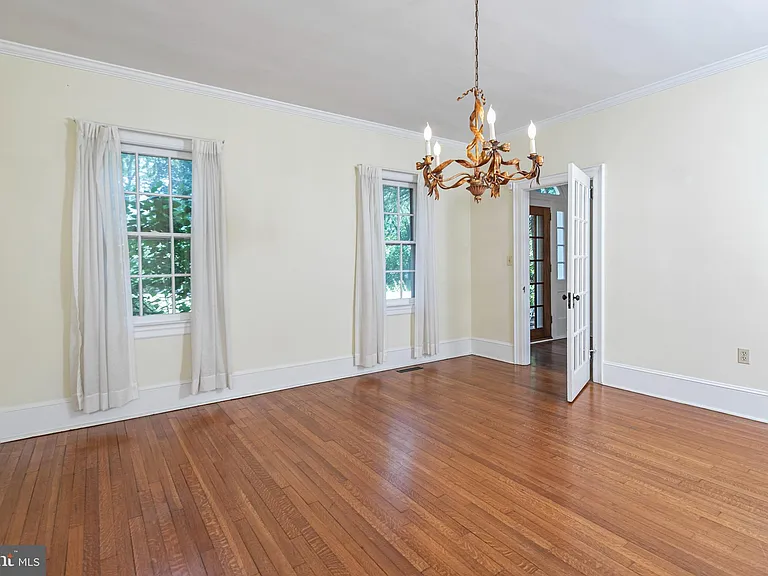 254 Jefferson Rd — Photo 13