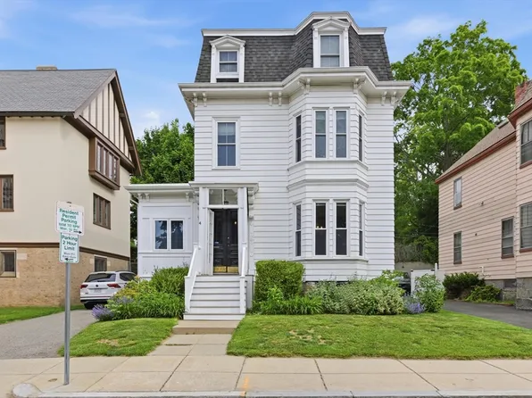 4 Lombard St, Dorchester, MA 02124