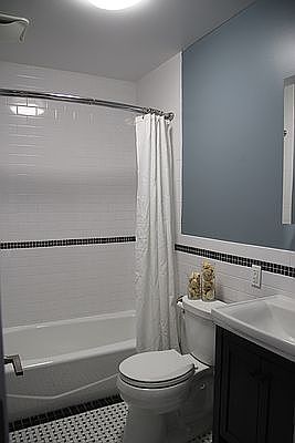 4th image of 20-26 31st St APT A10