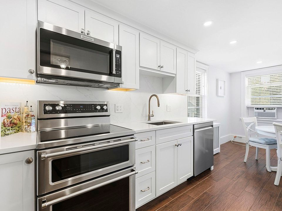 1st image of 298 Main St APT 31