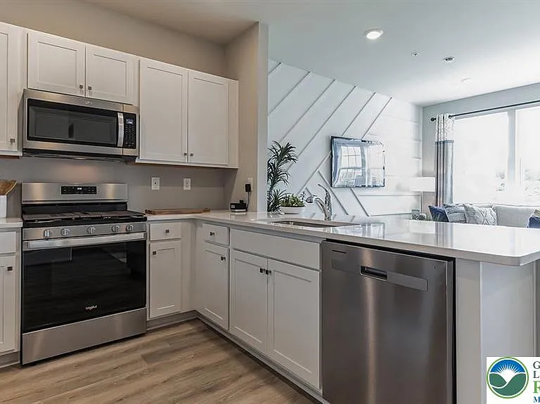 1278 Susan Cir — Photo 4
