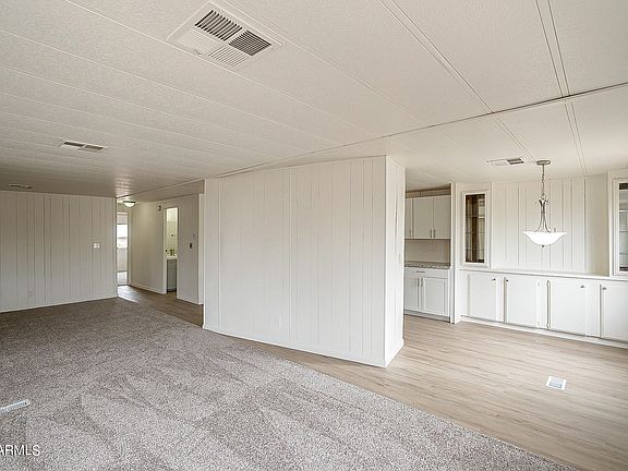 4th image of 5442 E Arbor Ave