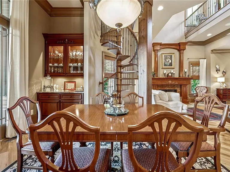 6407 Grand Marina Cir — Photo 41
