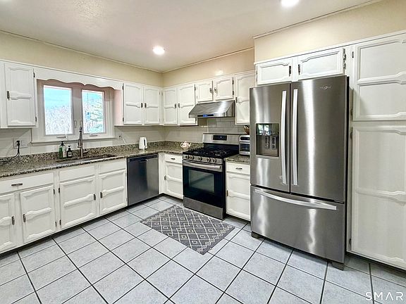 3rd image of 277 Windsorville Road