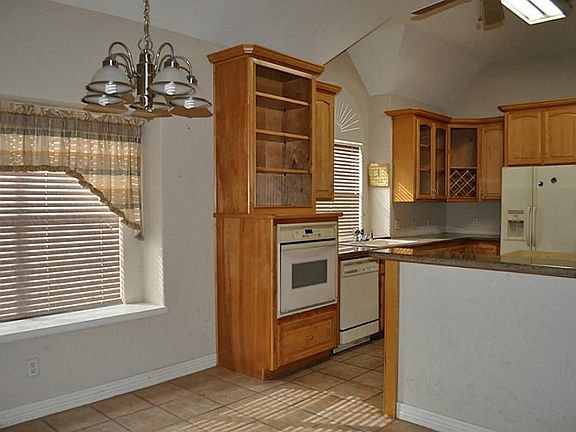 4th image of 3815 Tripoli Dr