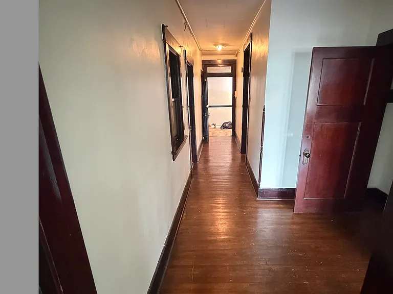 6 S Fremont Ave — Photo 24
