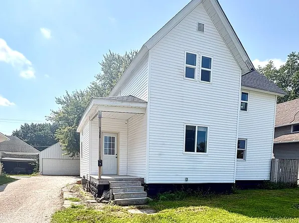 1330 2nd St, Webster City, IA 50595