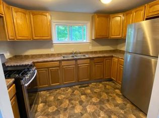 13 Cedar St, Manchester, CT 06040