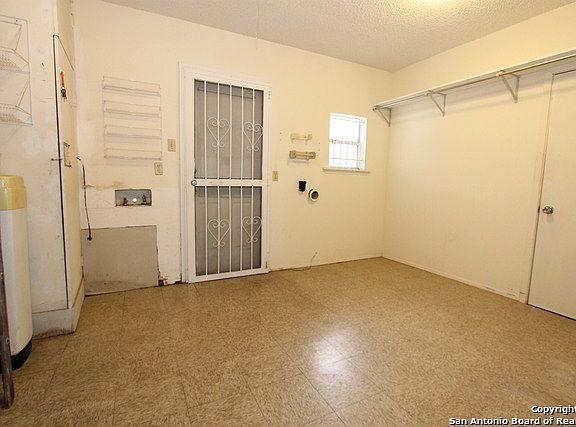 4th image of 8026 Quirt St