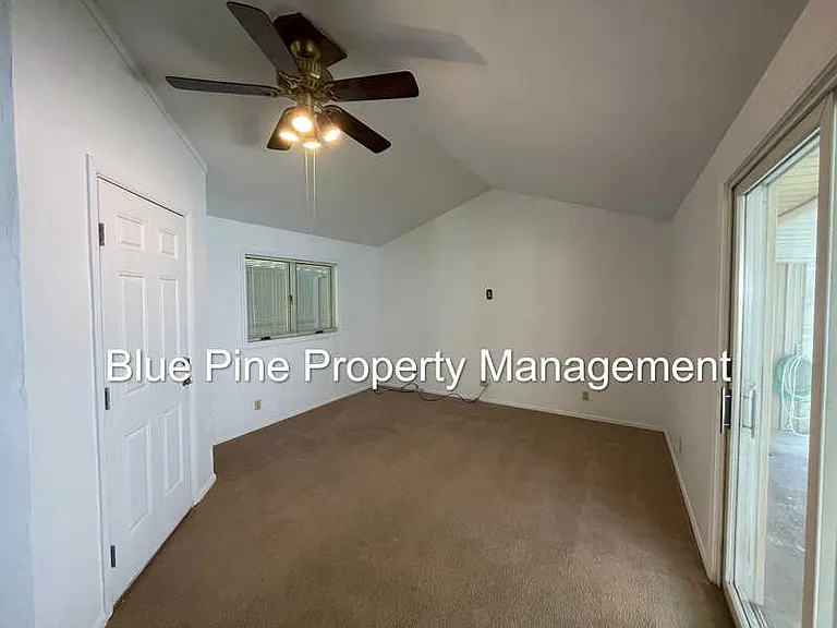 907 J St — Photo 9