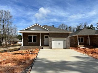 3048 N 7th Ave, Milton, FL 32583