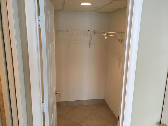 Walk-in closet