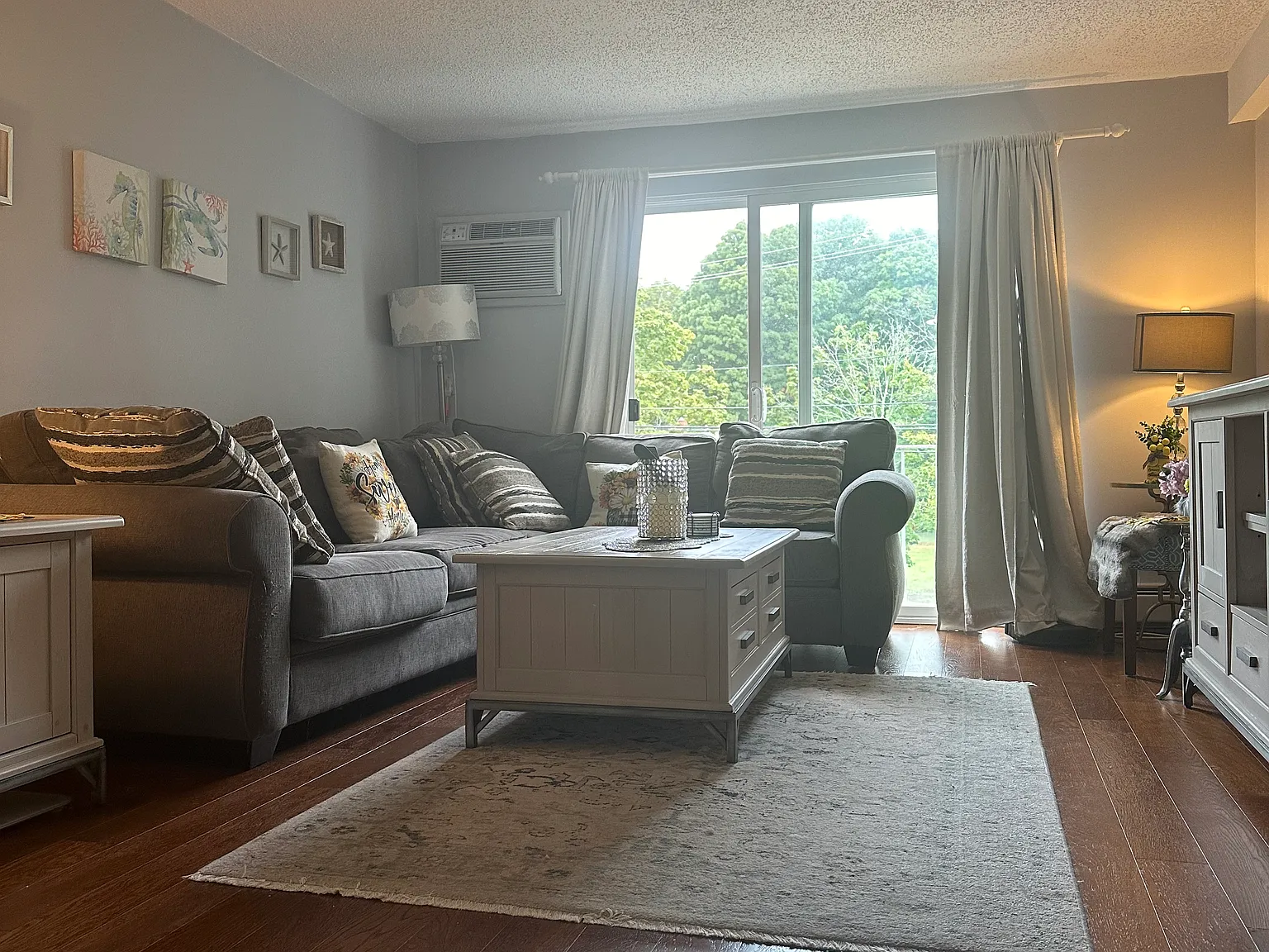 2 bed, 745 sqft, $2,800 — Photo 1