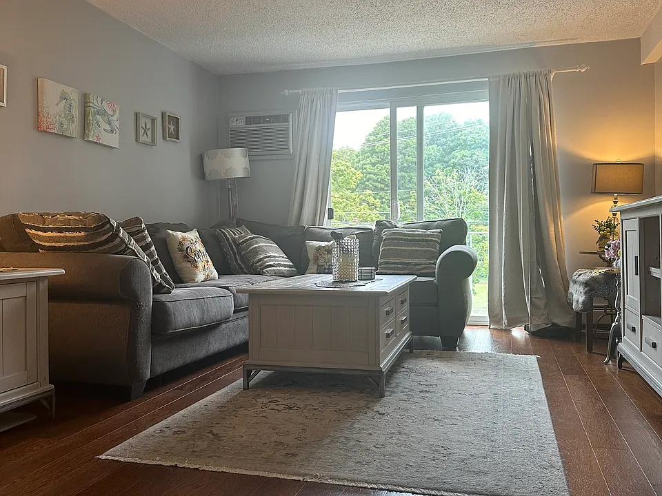 25 Clarks Rd #301
