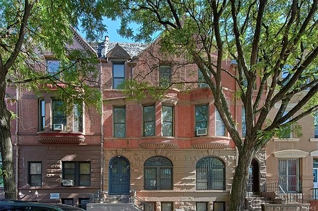 1st image of 311 W 138th St