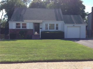 1146 Logan Rd, Wantagh, NY 11793